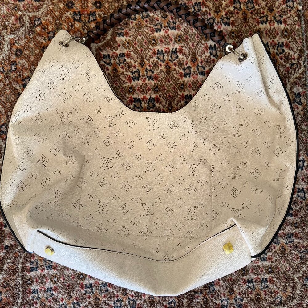 Light Beige Hobo Bag with Textured Fabric and Gold Hardware
